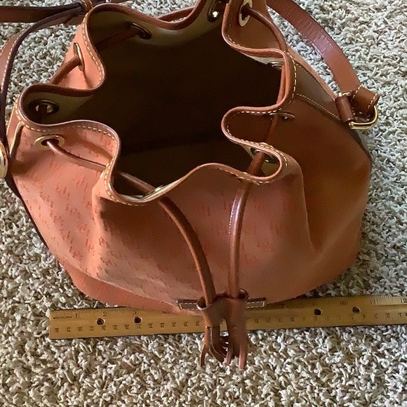 Dooney & Bourke drawstring bag - Picture 10 of 12